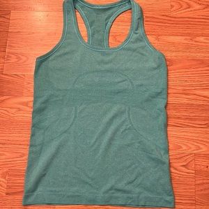Lululemon athletica size 6